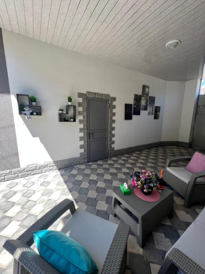 Appartement Cool Blue Interior Self Check In à Erévan Extérieur photo